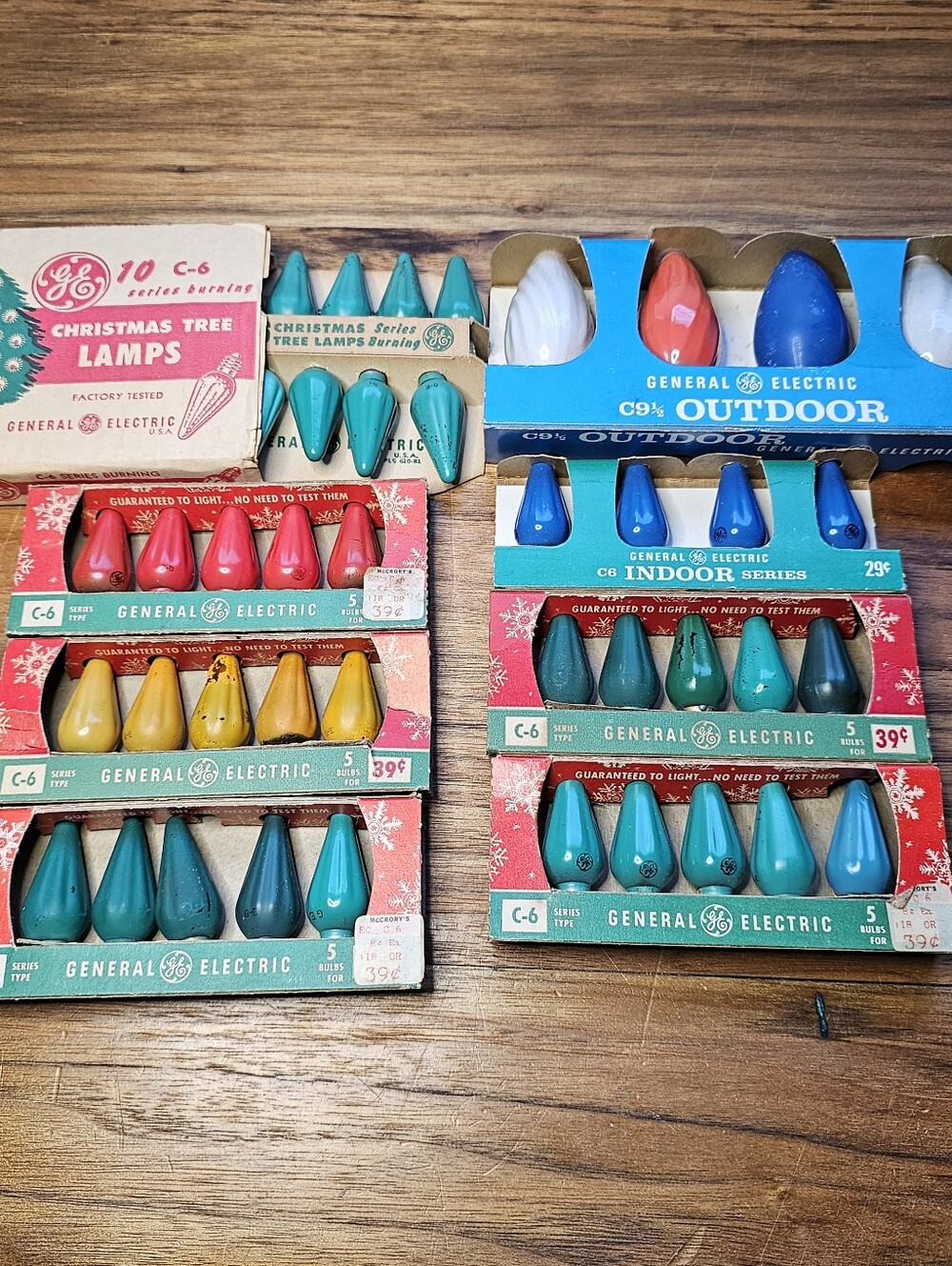 Vintage GE General Electric Christmas Light Bulbs C-6 and C9 1/2 Lot Untested